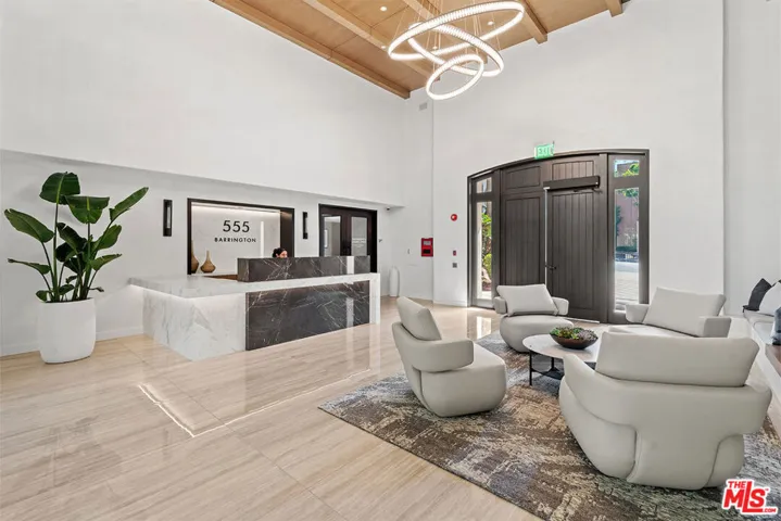 555 S Barrington Avenue 107, Los Angeles, California 90049