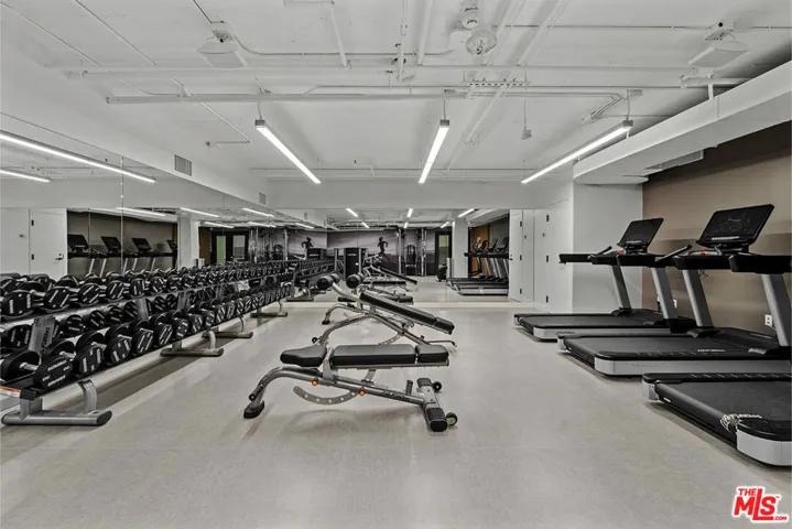 555 S Barrington Avenue 107, Los Angeles, California 90049