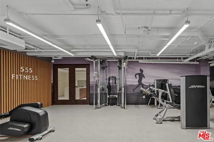 555 S Barrington Avenue 107, Los Angeles, California 90049