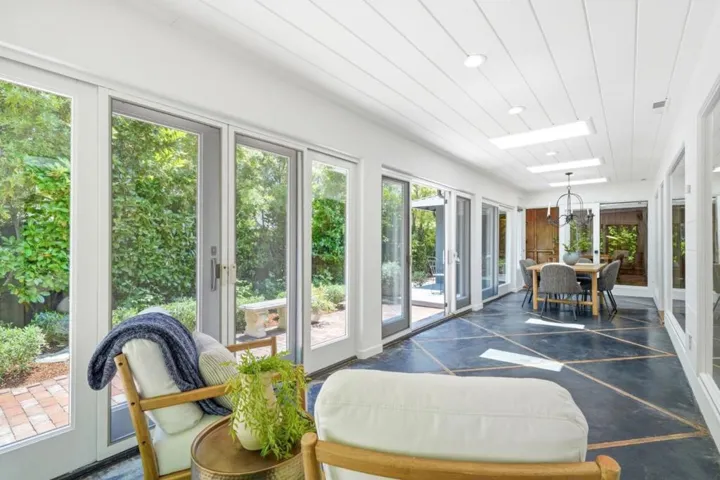 1637 Escobita Avenue, Palo Alto, California 94306