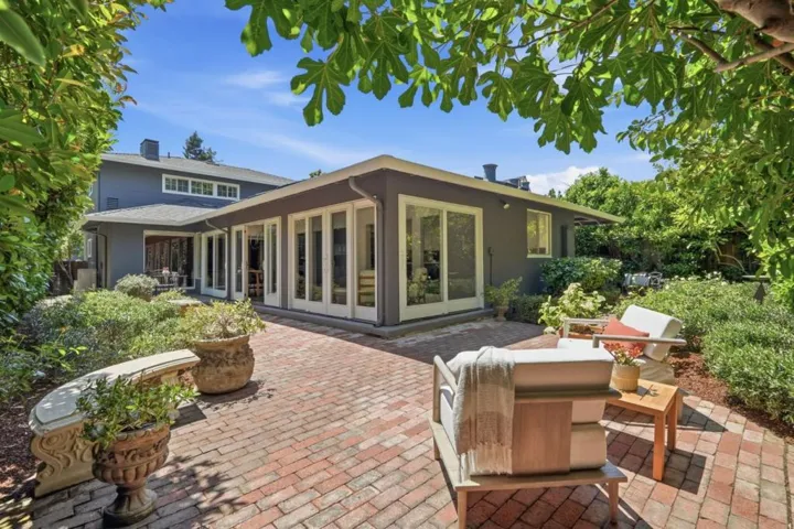 1637 Escobita Avenue, Palo Alto, California 94306
