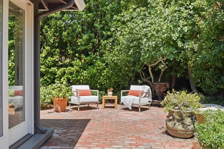 1637 Escobita Avenue, Palo Alto, California 94306