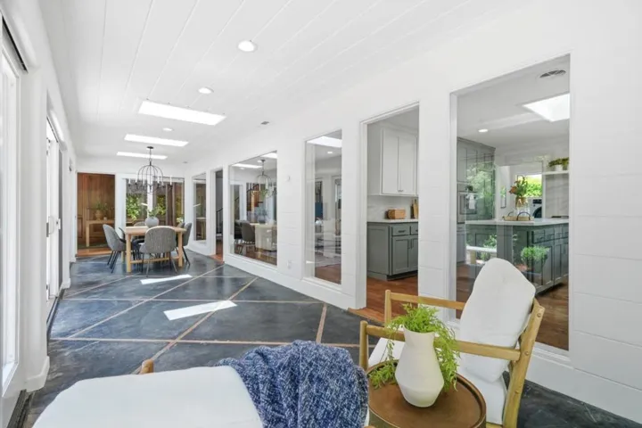 1637 Escobita Avenue, Palo Alto, California 94306