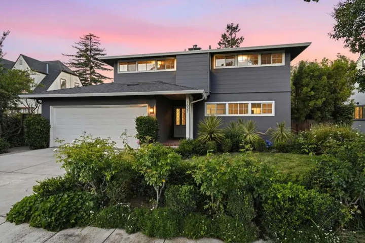 1637 Escobita Avenue, Palo Alto, California 94306