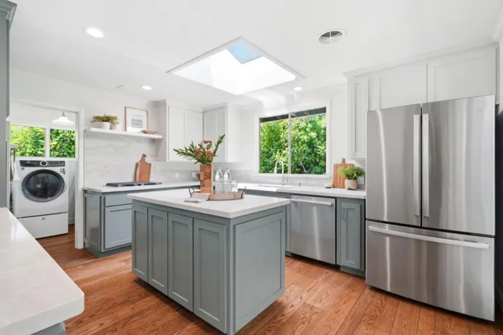 1637 Escobita Avenue, Palo Alto, California 94306