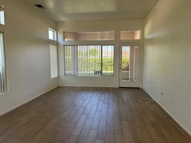 living area 2