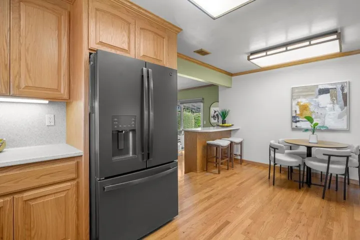 1001 W Latimer Avenue, Campbell, California 95008