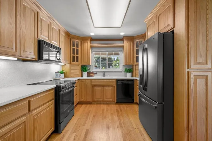 1001 W Latimer Avenue, Campbell, California 95008