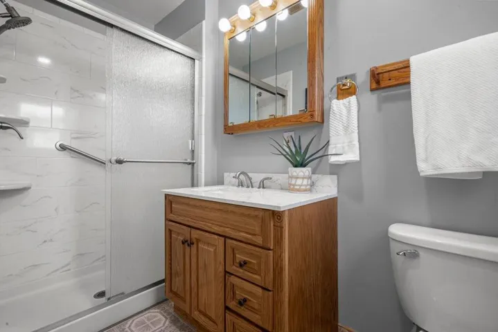 1001 W Latimer Avenue, Campbell, California 95008