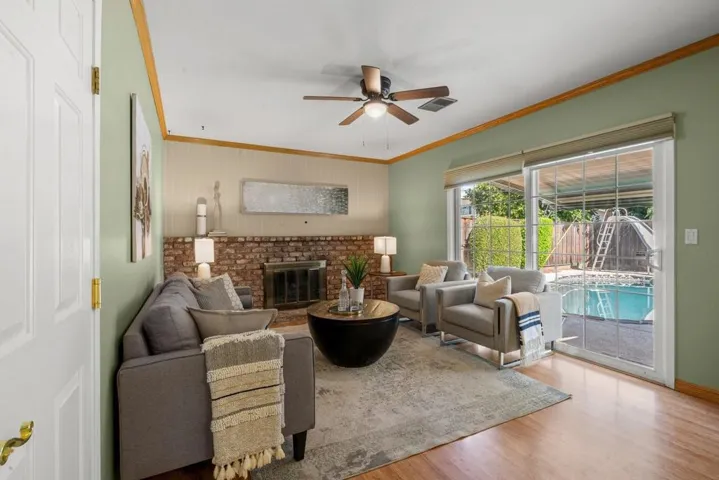 1001 W Latimer Avenue, Campbell, California 95008