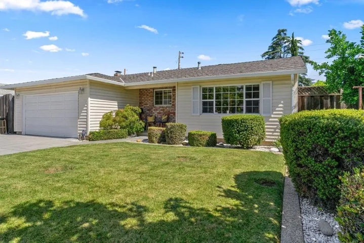 1001 W Latimer Avenue, Campbell, California 95008