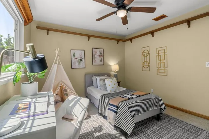 1001 W Latimer Avenue, Campbell, California 95008