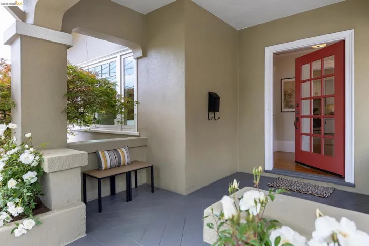 2537 Scenic Avenue, Oakland, California 94602-3024