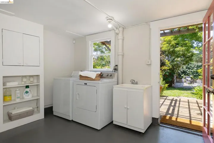 2537 Scenic Avenue, Oakland, California 94602-3024