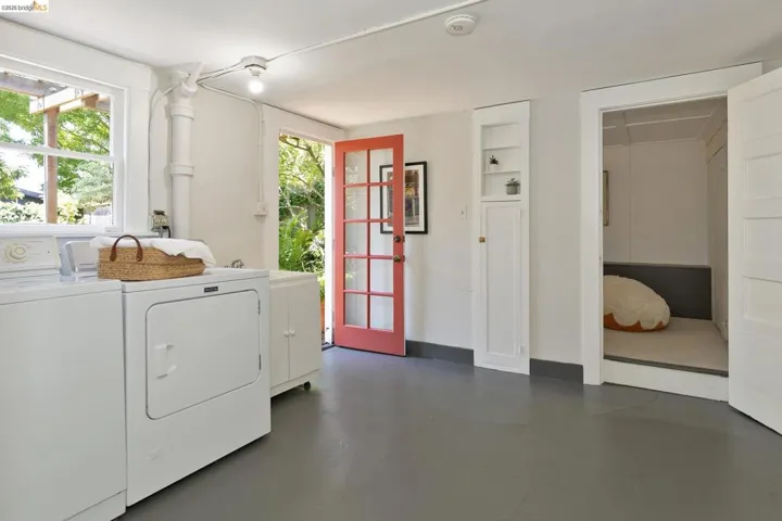 2537 Scenic Avenue, Oakland, California 94602-3024