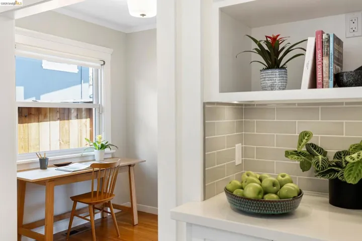 2537 Scenic Avenue, Oakland, California 94602-3024