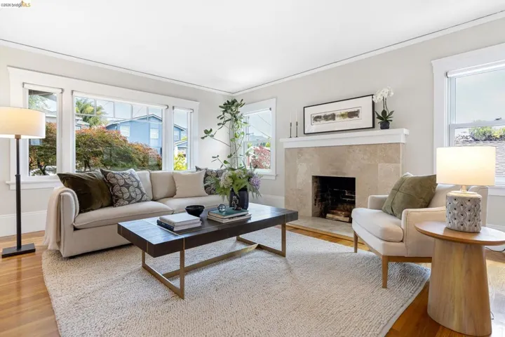 2537 Scenic Avenue, Oakland, California 94602-3024