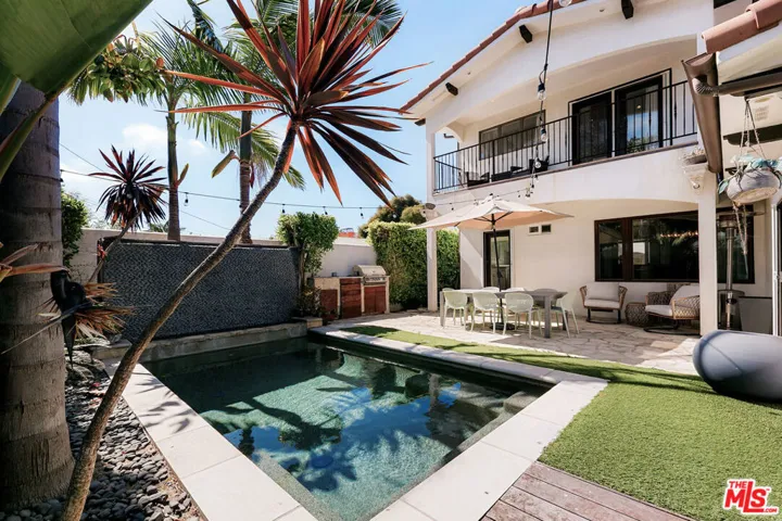 7426 W 82nd Street, Los Angeles, California 90045