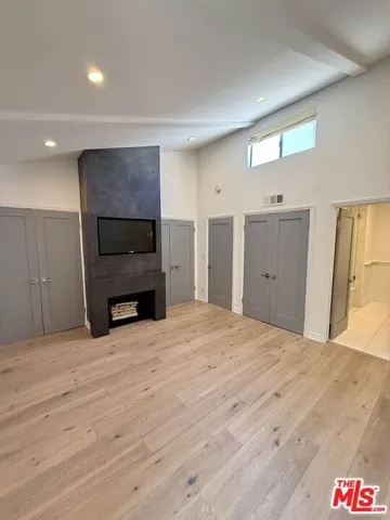 853 Larrabee Street 6, West Hollywood, California 90069