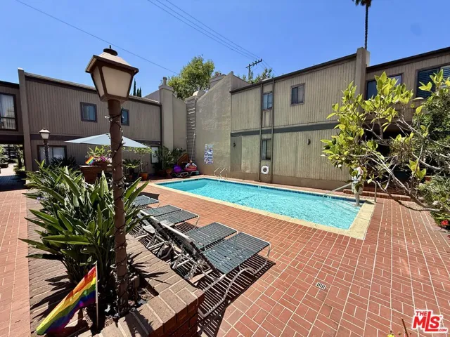 853 Larrabee Street 6, West Hollywood, California 90069