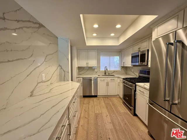 853 Larrabee Street 6, West Hollywood, California 90069