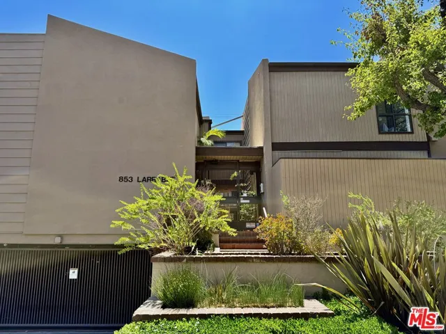 853 Larrabee Street 6, West Hollywood, California 90069
