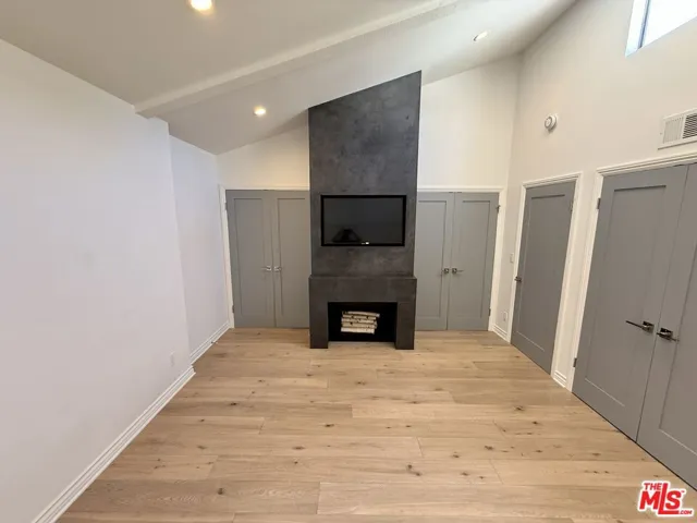 853 Larrabee Street 6, West Hollywood, California 90069