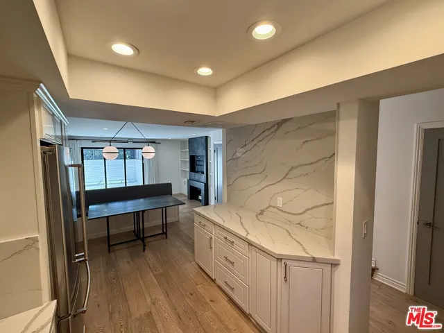 853 Larrabee Street 6, West Hollywood, California 90069