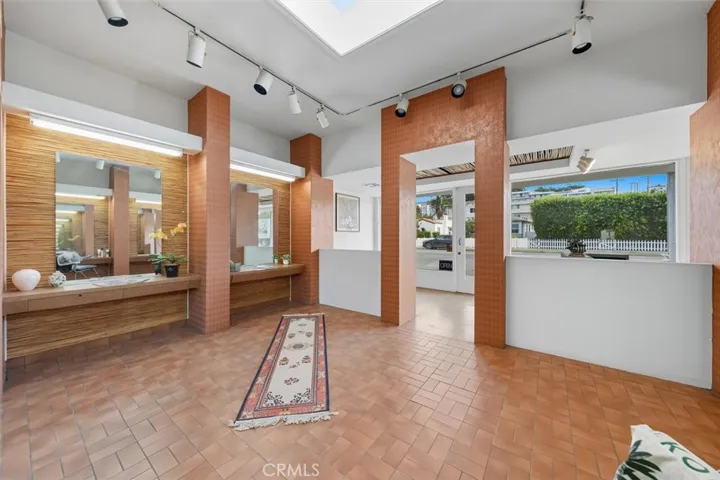 901 -909 S Pacific Coast, Redondo Beach, California 90277