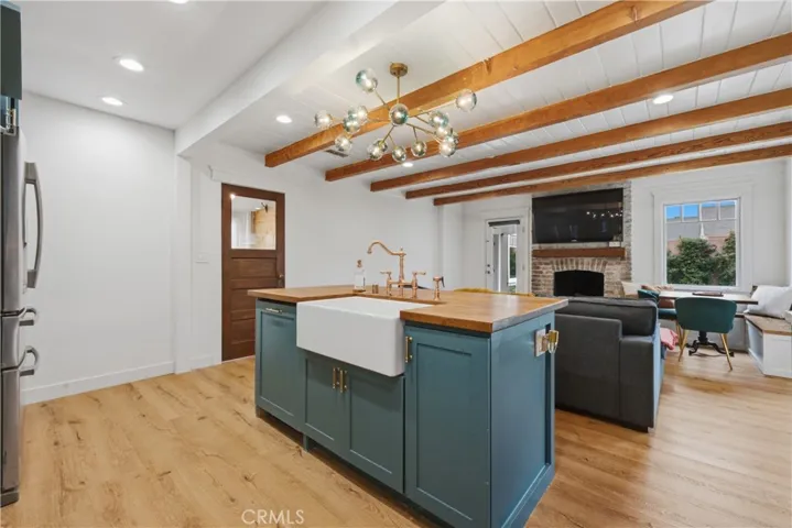 Farmer's Sink in Island!