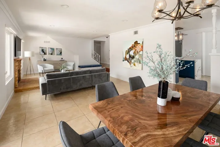 Dining Room/Living Room - Virt