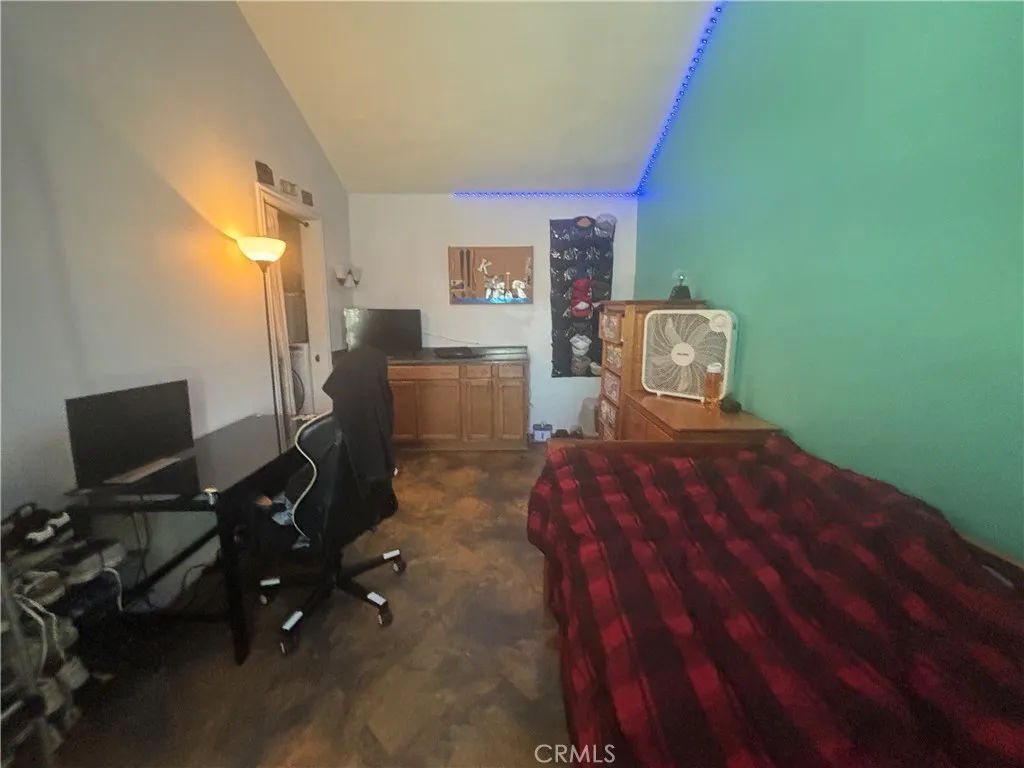 Office/Den/Workout room- flex space