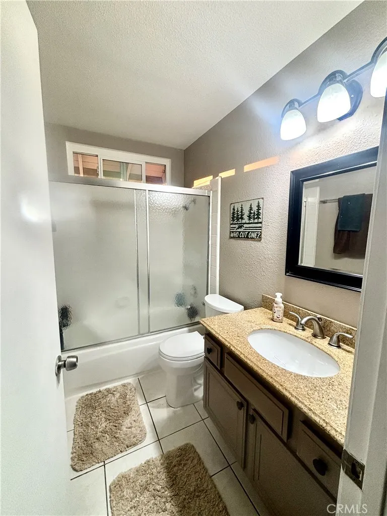 Upstairs Full Bath