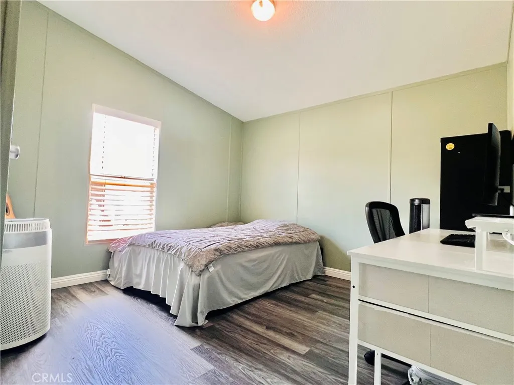 2nd bedroom - view 2