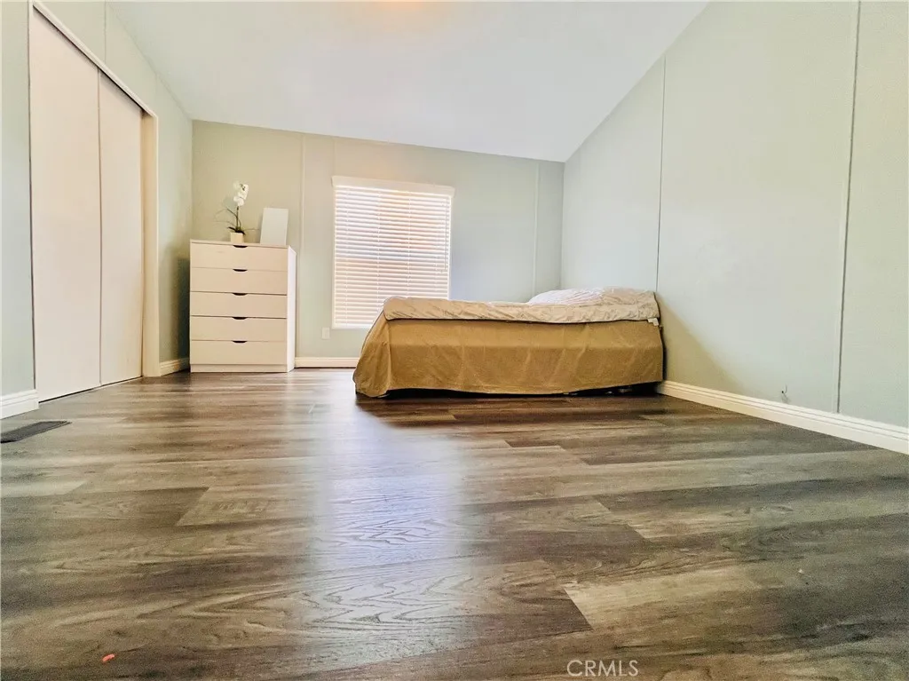 Master bedroom - view 2
