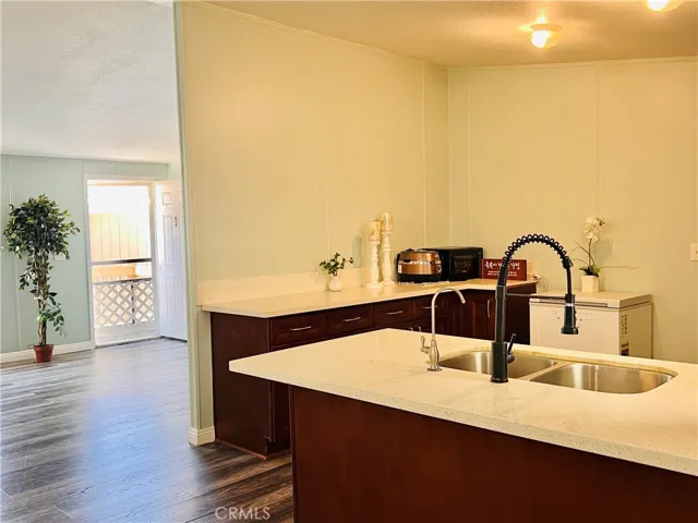 Kitchen - view 4