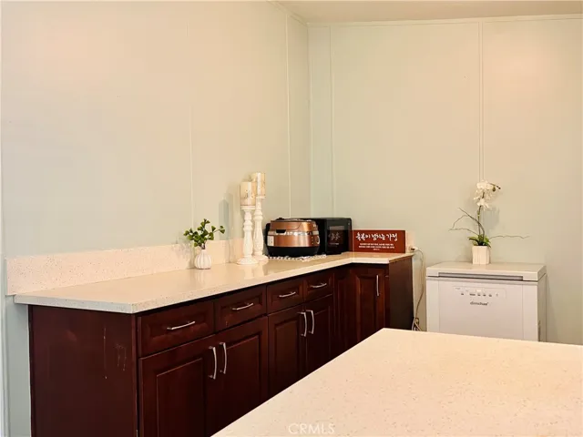 Kitchen - view 7