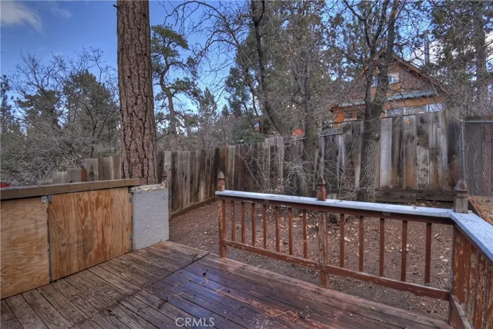 245 Vista, Sugarloaf, California 92386