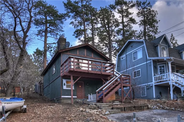 245 Vista, Sugarloaf, California 92386