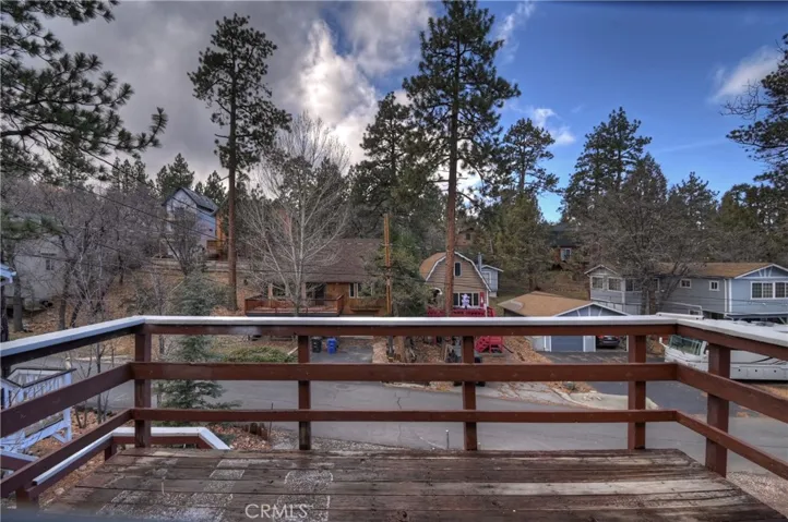 245 Vista, Sugarloaf, California 92386