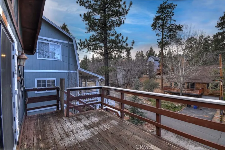 245 Vista, Sugarloaf, California 92386