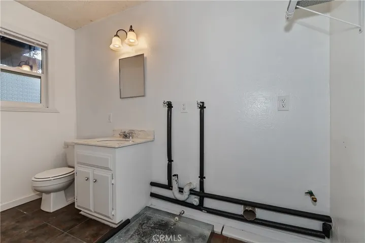 245 Vista, Sugarloaf, California 92386