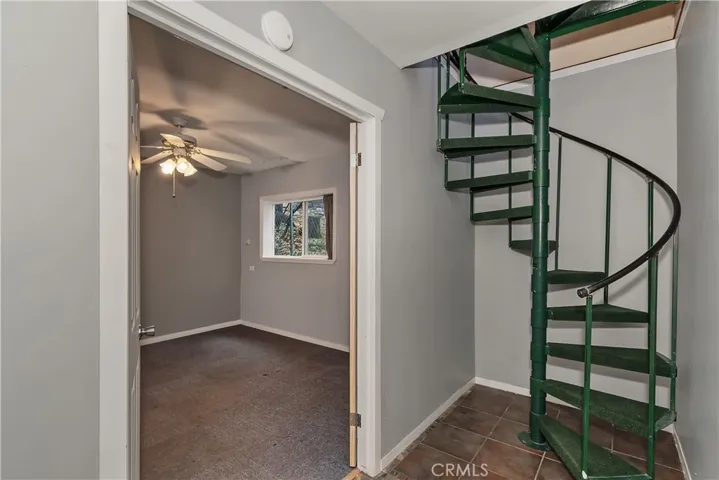 245 Vista, Sugarloaf, California 92386