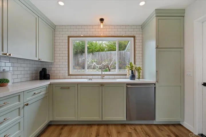 2704 Merlin Place, Oceanside, California 92054