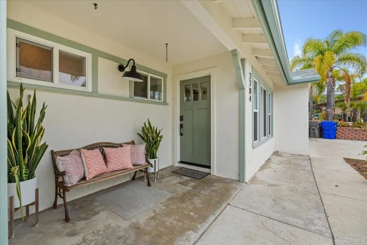 2704 Merlin Place, Oceanside, California 92054