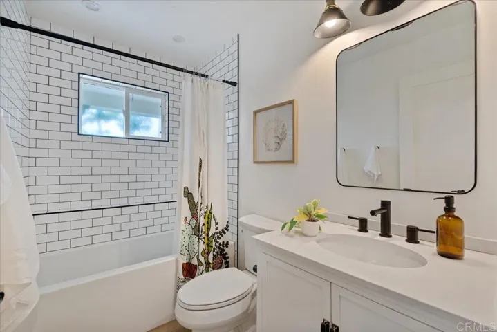 2704 Merlin Place, Oceanside, California 92054
