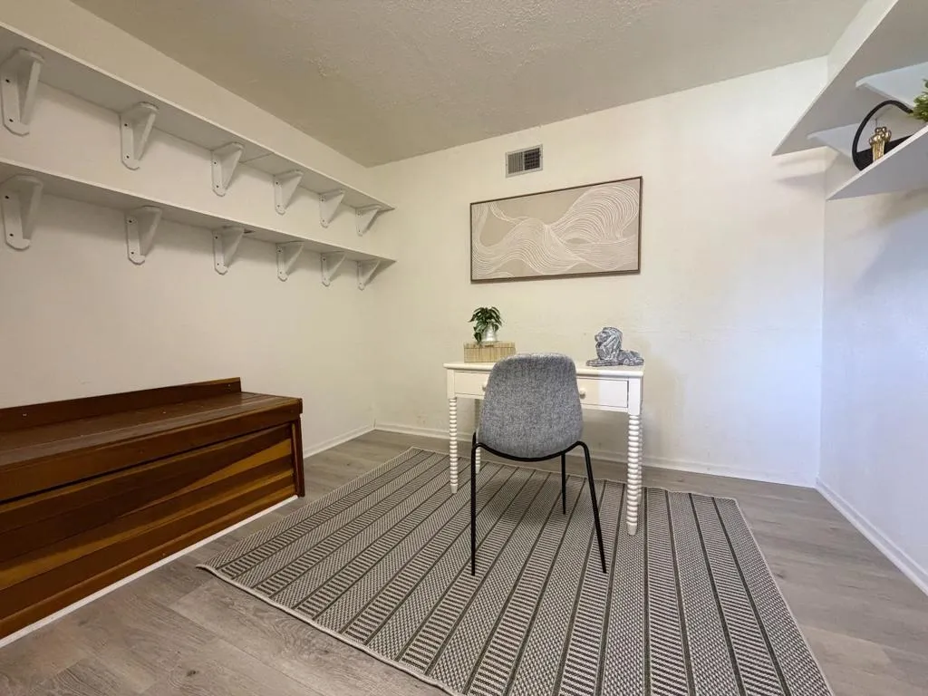 Lower office/craft Room