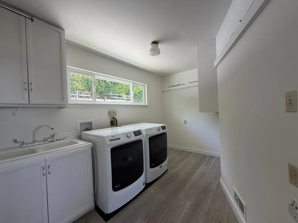 Upper Laundry Room