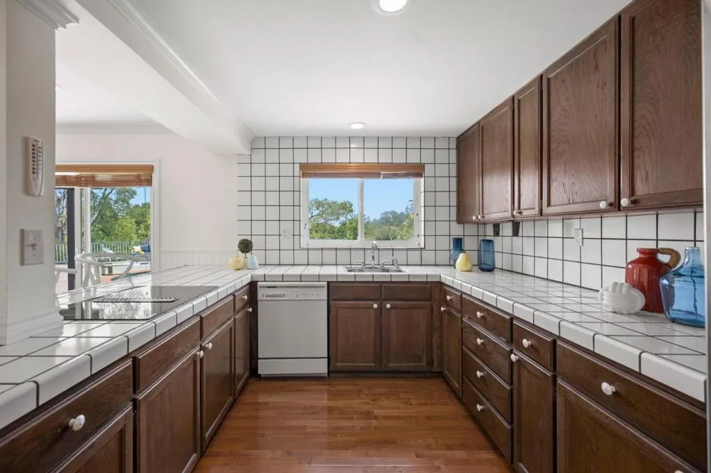 Lower Kitchen