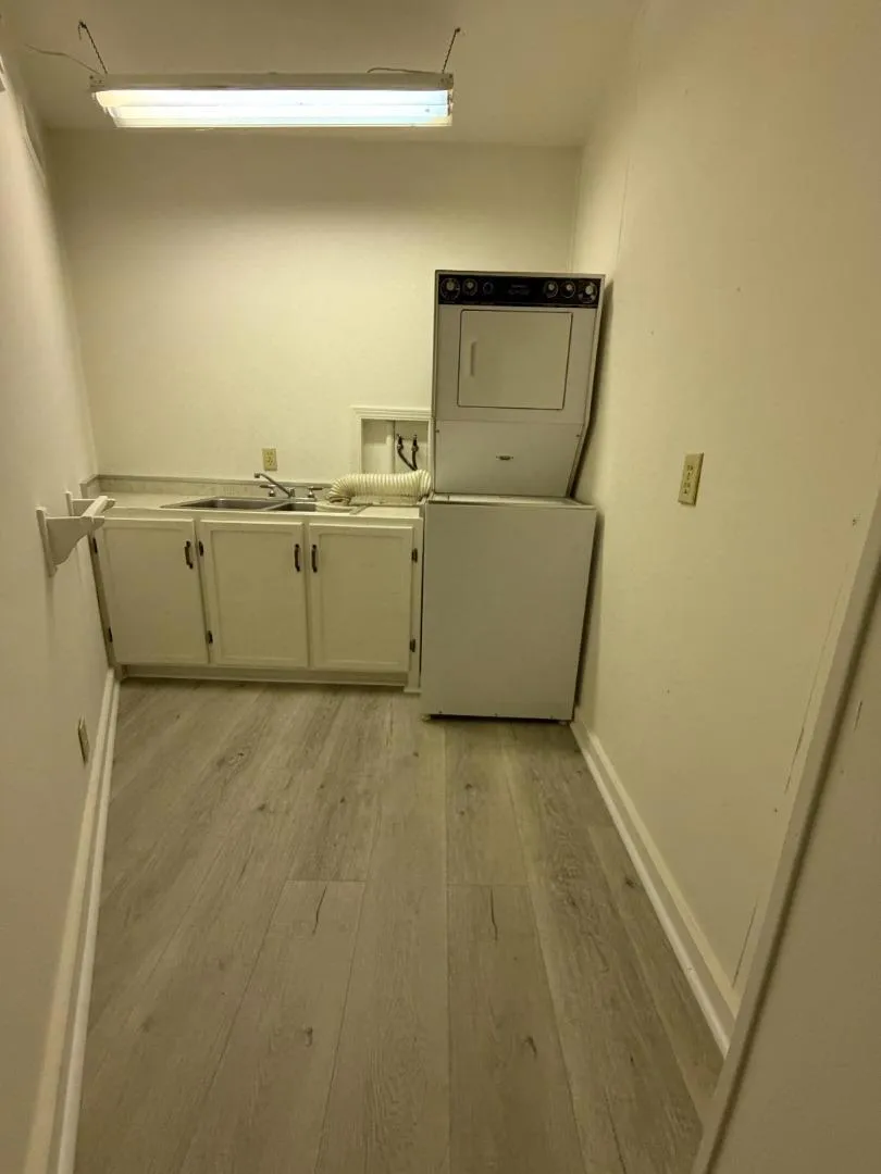 Lower Laundry Room